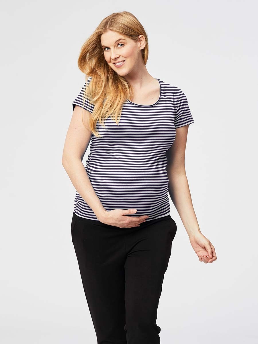 Basic Body Hugging Maternity Tee | Cake Maternity